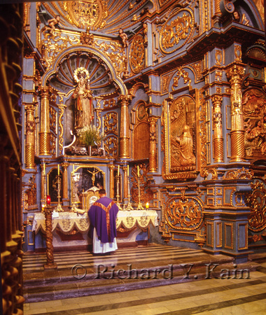 Side Chapel - Lima's Cathedral