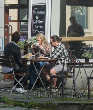 Lunch on the Sidewalk